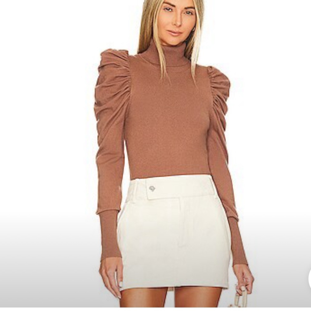 L’Academie Larra Sweater in Camel